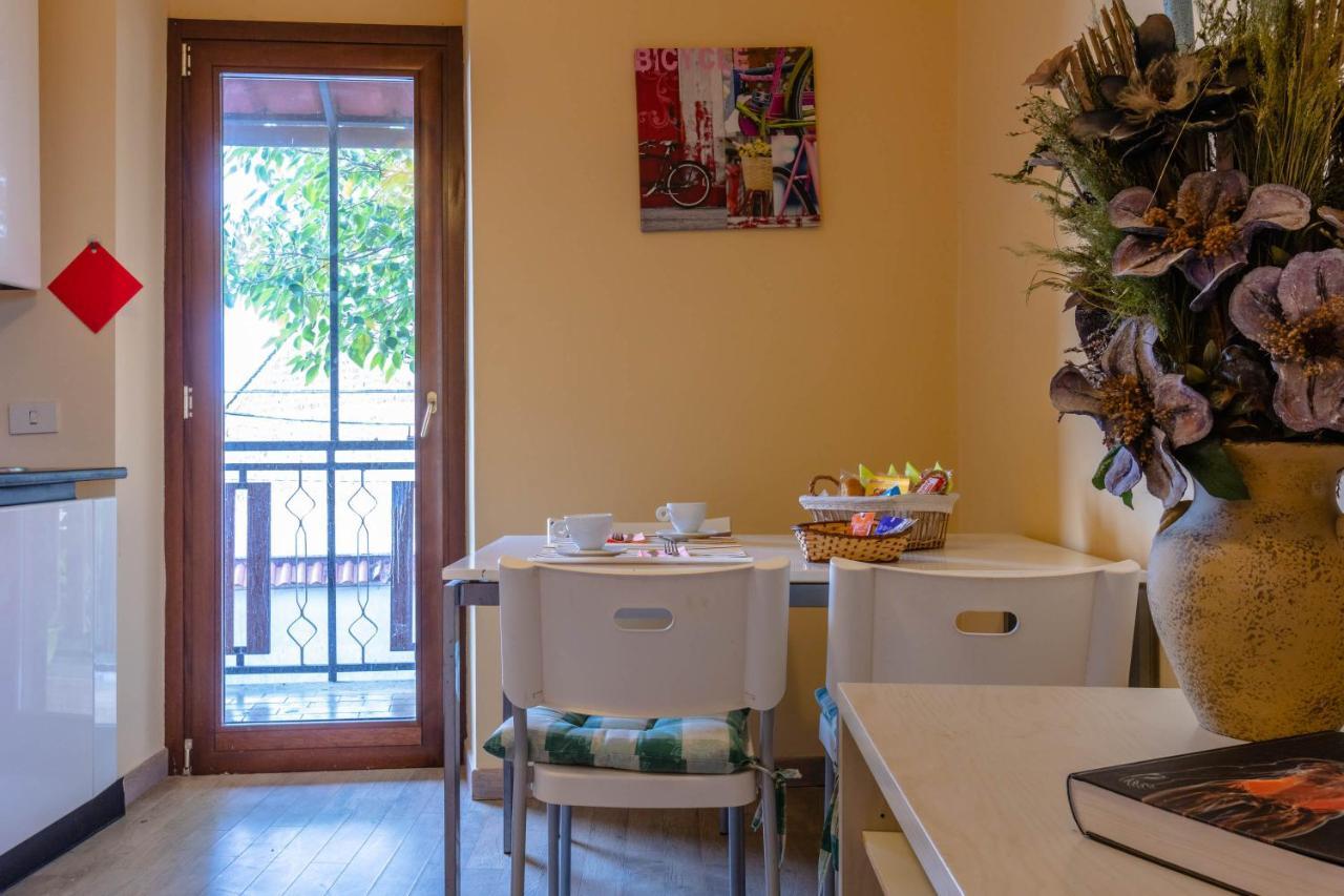 Casa Vacanza Spirito Libero Pianello  Værelse billede